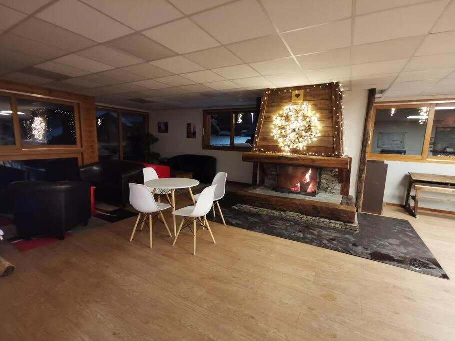 Chalet 4 Pers. Piscine Et Literie Toute Neuve. Puy-Saint-Vincent Εξωτερικό φωτογραφία